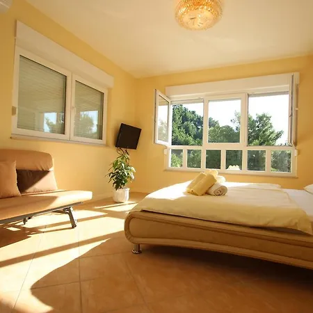 Apartments Villa Astra & Pinija Brela Room photo