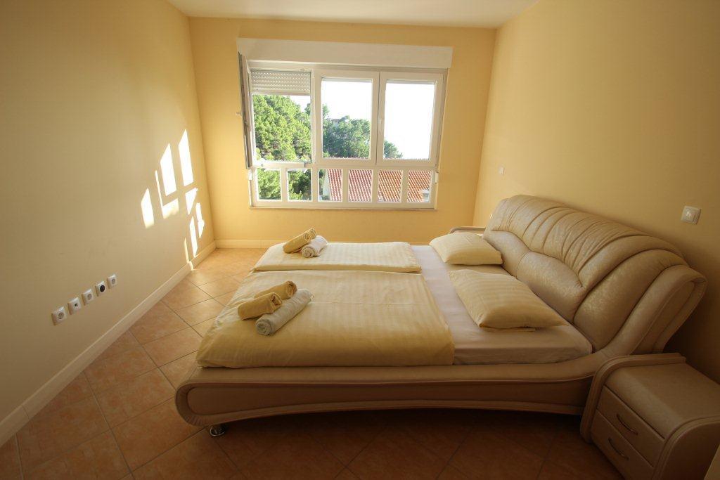 Apartment Astra & Pinija Brela